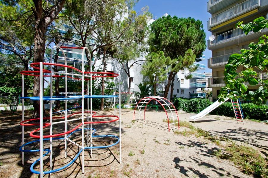 Uhc Pino Alto Apartments Salou Exterior photo